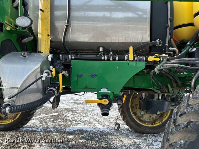 image for item DW2478 2018 John Deere R4038 sprayer