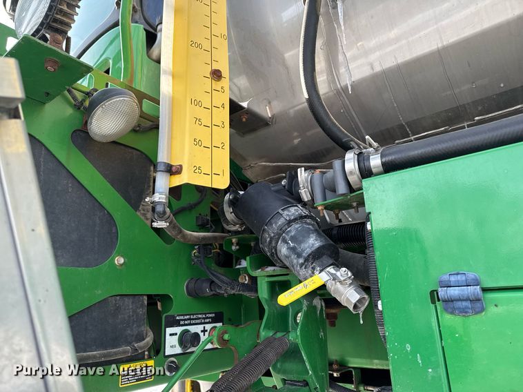 image for item DW2478 2018 John Deere R4038 sprayer