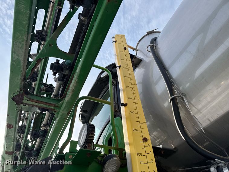 image for item DW2478 2018 John Deere R4038 sprayer