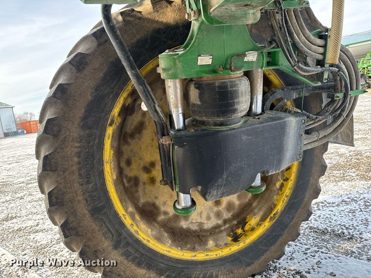 image for item DW2478 2018 John Deere R4038 sprayer