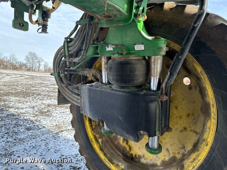 image for item DW2478 2018 John Deere R4038 sprayer