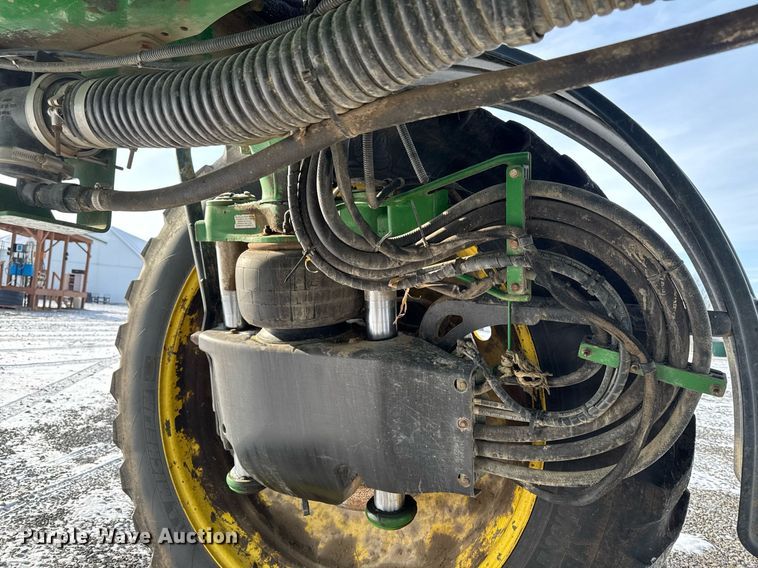 image for item DW2478 2018 John Deere R4038 sprayer