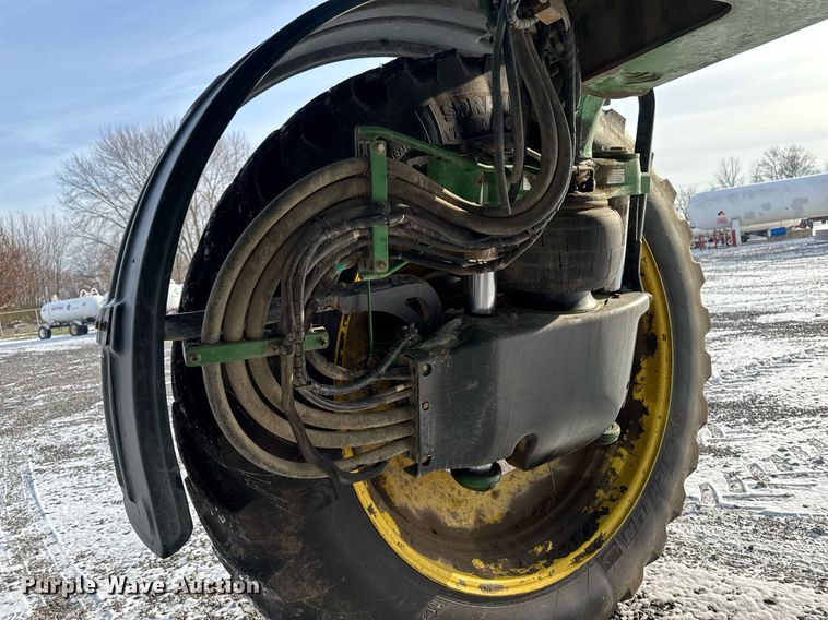 image for item DW2478 2018 John Deere R4038 sprayer