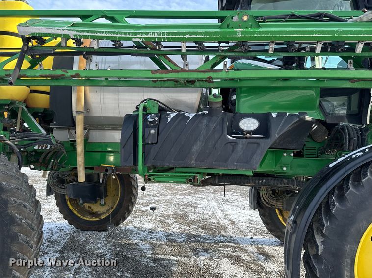 image for item DW2478 2018 John Deere R4038 sprayer