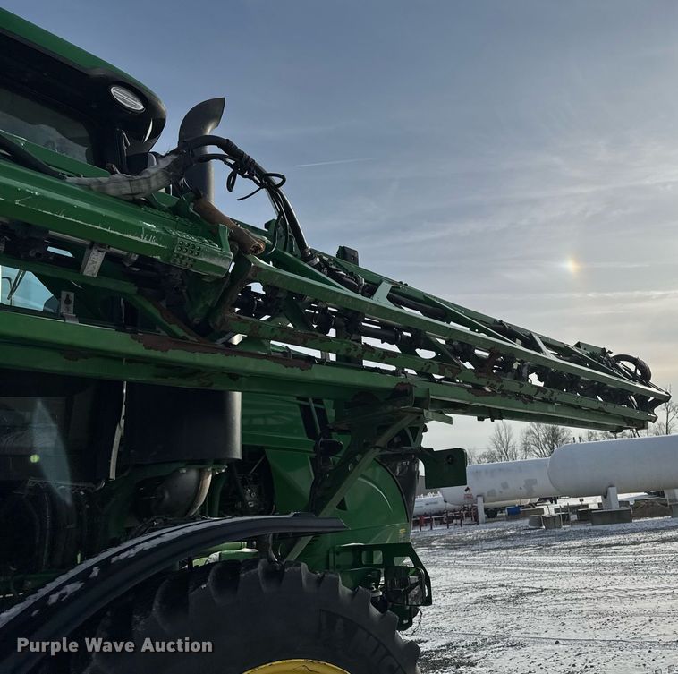 image for item DW2478 2018 John Deere R4038 sprayer