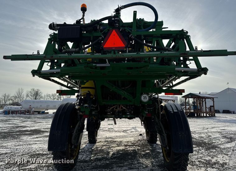 image for item DW2478 2018 John Deere R4038 sprayer