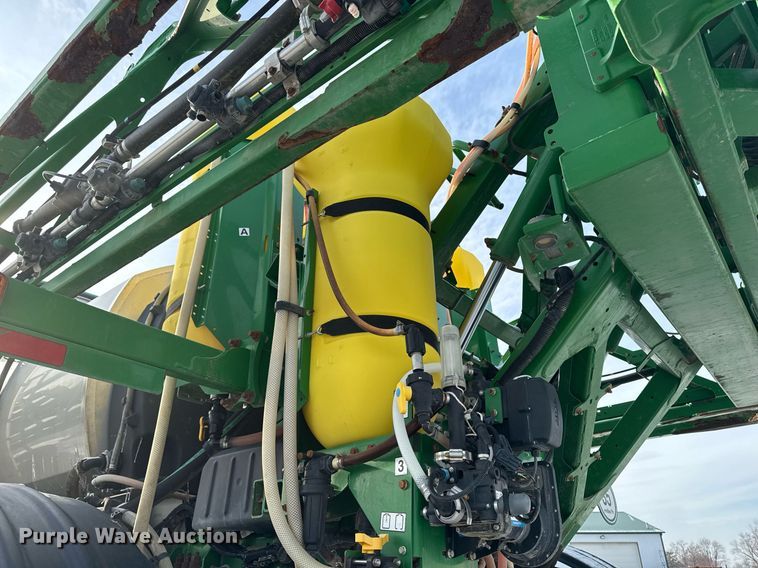 image for item DW2478 2018 John Deere R4038 sprayer