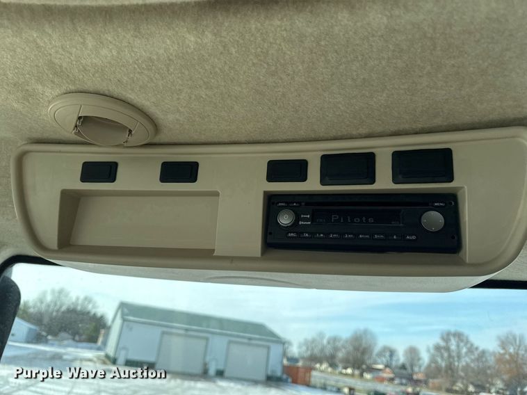 image for item DW2478 2018 John Deere R4038 sprayer