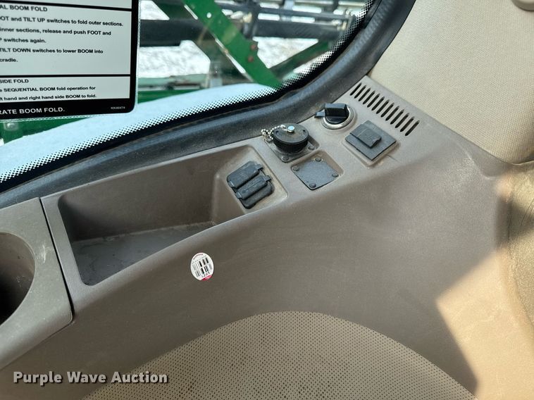 image for item DW2478 2018 John Deere R4038 sprayer