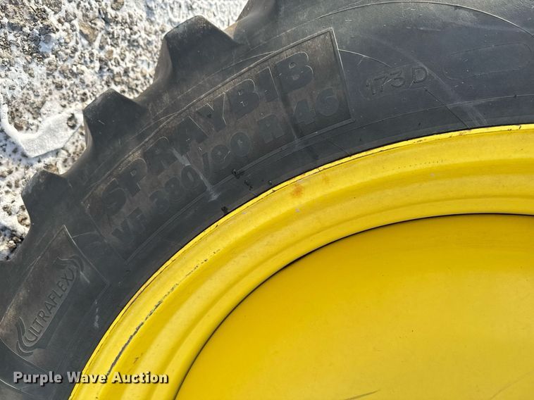 image for item DW2478 2018 John Deere R4038 sprayer