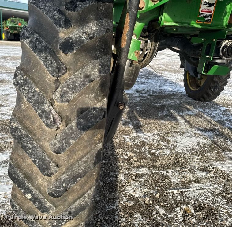 image for item DW2478 2018 John Deere R4038 sprayer