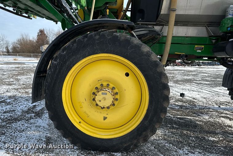 image for item DW2478 2018 John Deere R4038 sprayer
