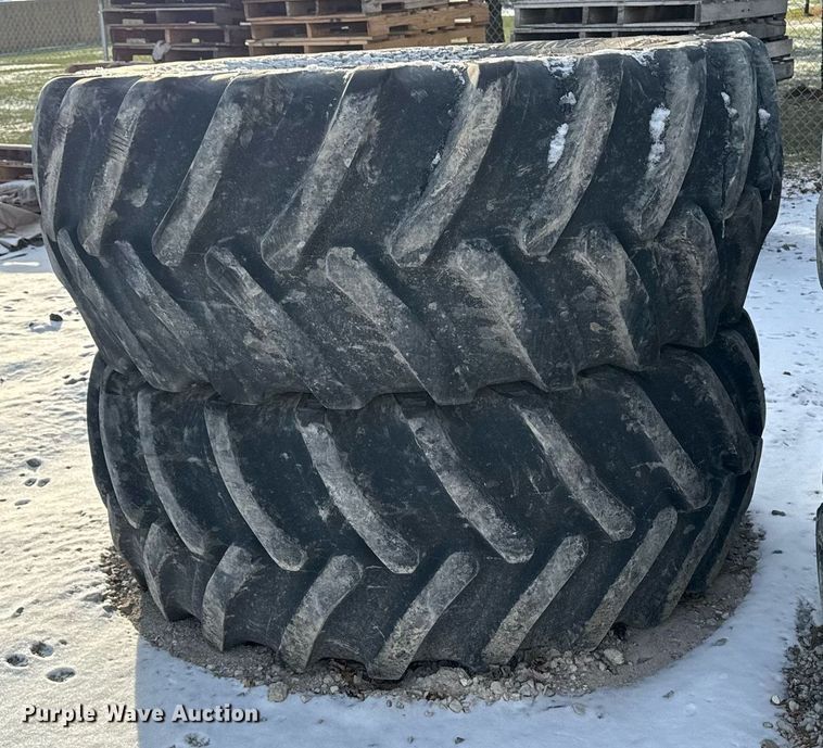 image for item DW2478 2018 John Deere R4038 sprayer