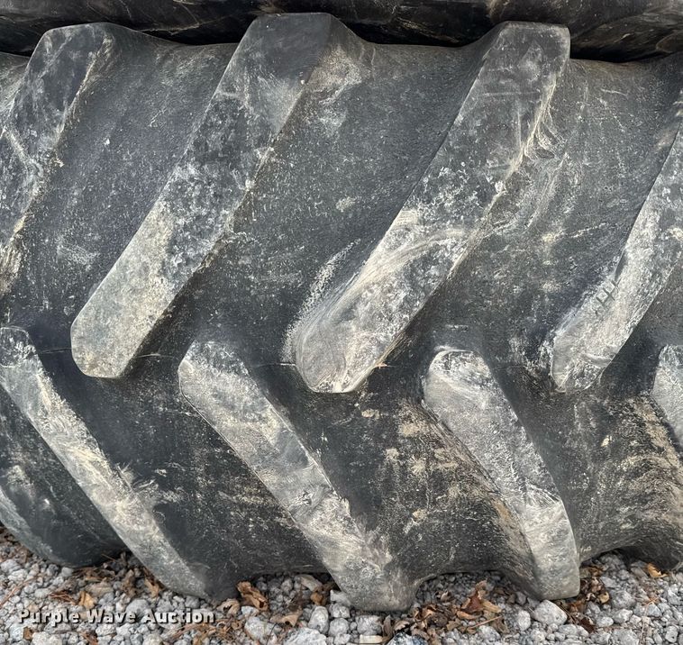 image for item DW2478 2018 John Deere R4038 sprayer