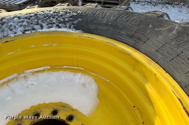 image for item DW2478 2018 John Deere R4038 sprayer