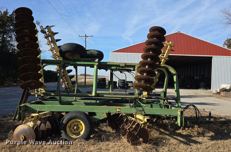 image for item DW3000 John Deere double off-set disk