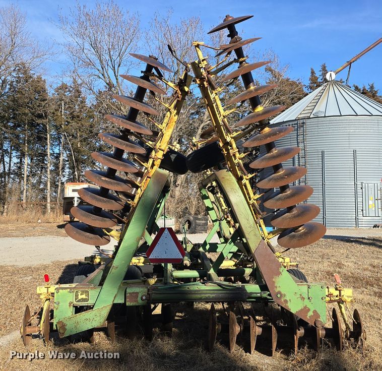 image for item DW3000 John Deere double off-set disk