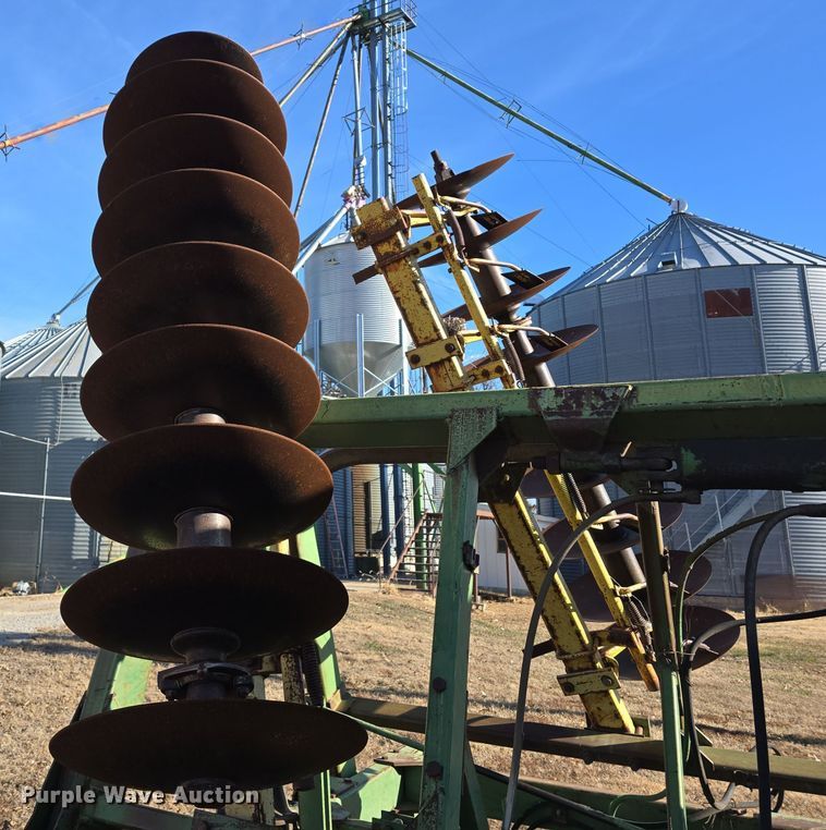 image for item DW3000 John Deere double off-set disk