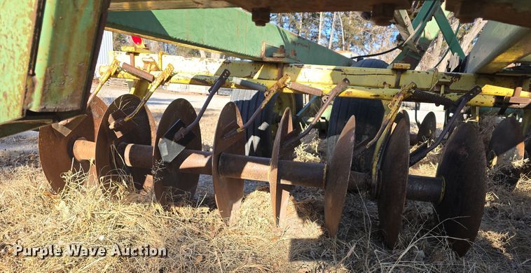 image for item DW3000 John Deere double off-set disk