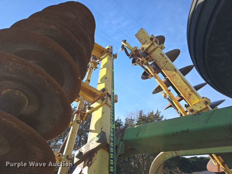 image for item DW3000 John Deere double off-set disk