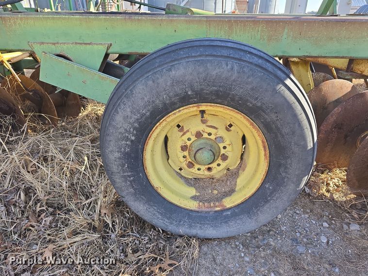 image for item DW3000 John Deere double off-set disk