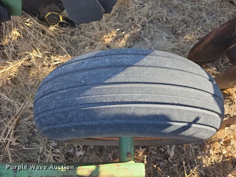 image for item DW3000 John Deere double off-set disk