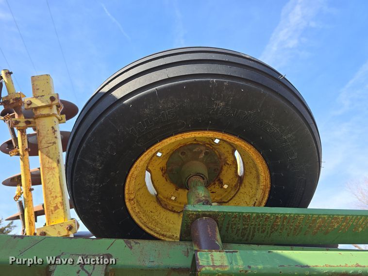 image for item DW3000 John Deere double off-set disk
