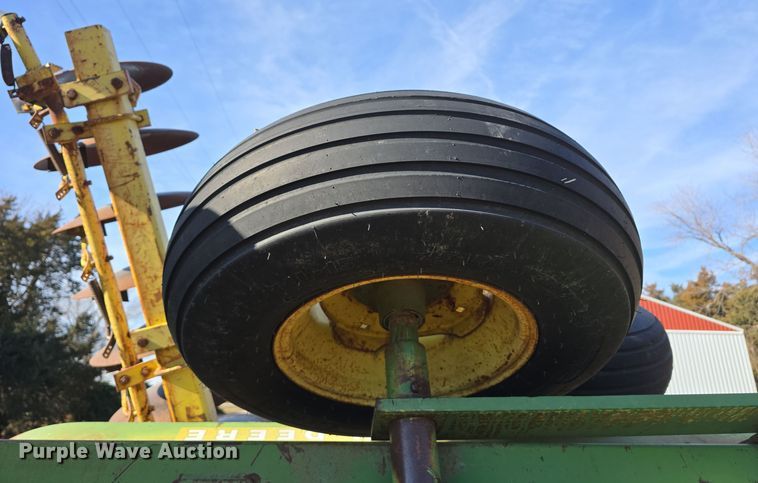 image for item DW3000 John Deere double off-set disk
