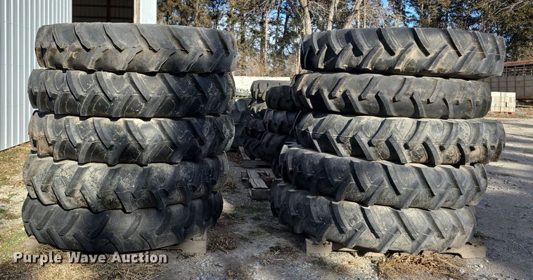 image for item DW3001 Irrigation pivot tires and wheels