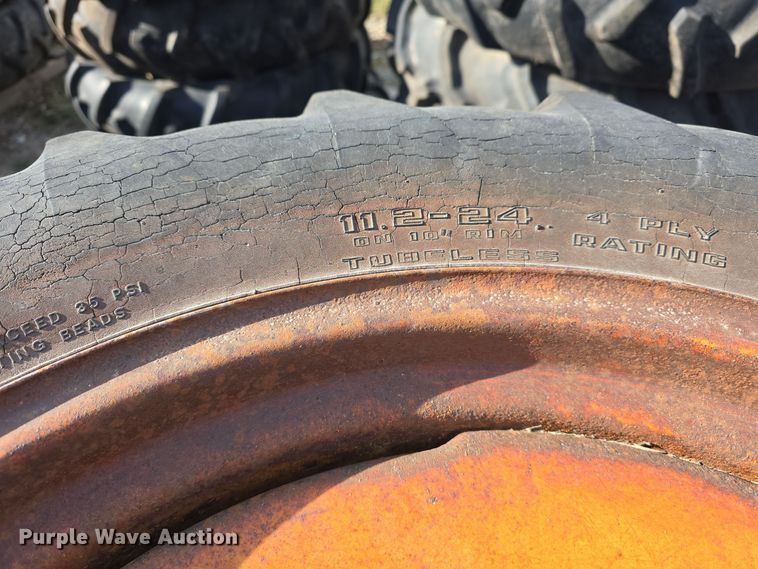 image for item DW3001 Irrigation pivot tires and wheels