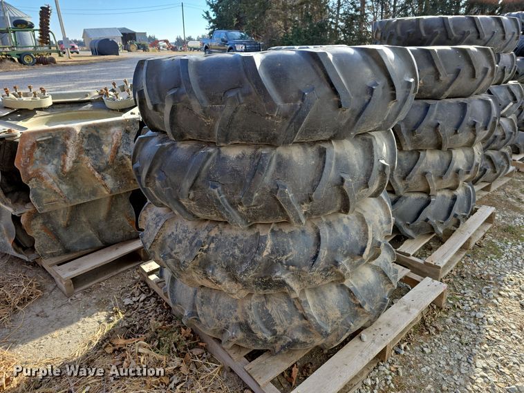 image for item DW3001 Irrigation pivot tires and wheels