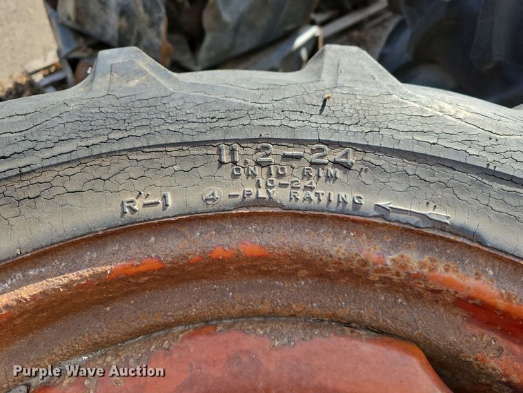 image for item DW3001 Irrigation pivot tires and wheels