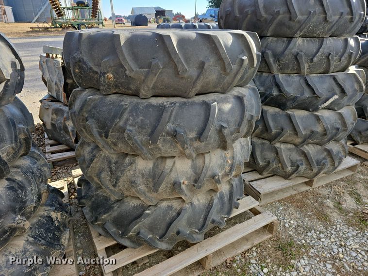 image for item DW3001 Irrigation pivot tires and wheels