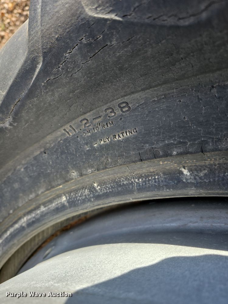 image for item DW3001 Irrigation pivot tires and wheels