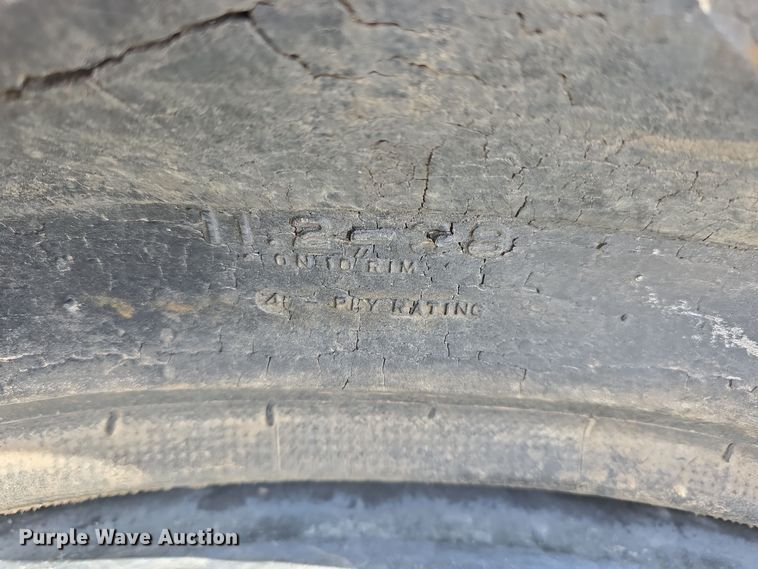 image for item DW3001 Irrigation pivot tires and wheels