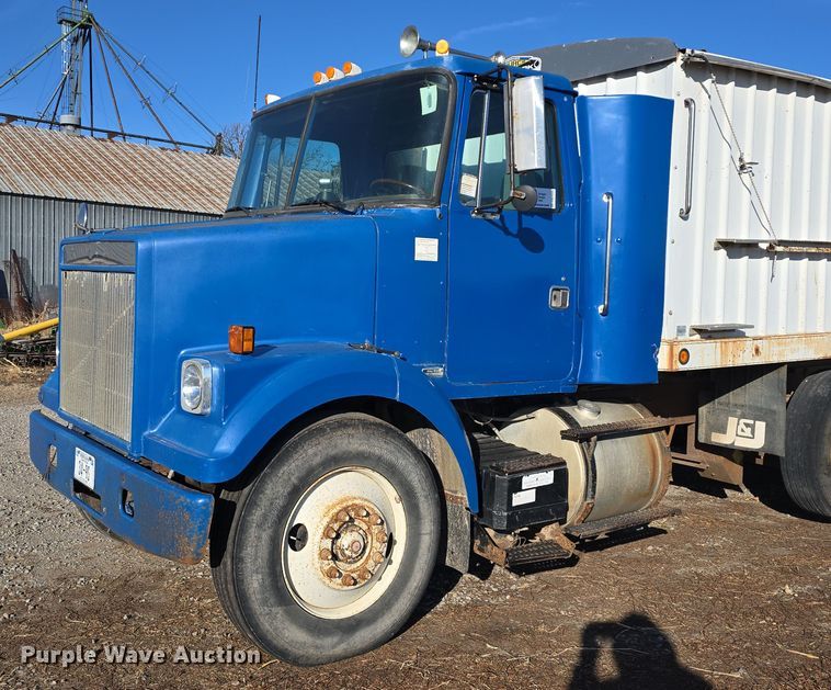 image for item DW3005 1987 White GMC grain truck