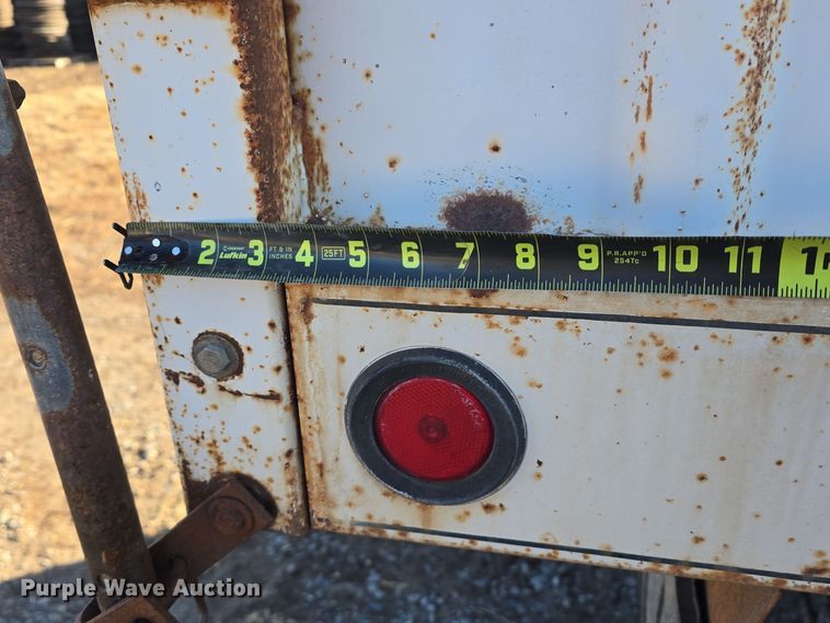 image for item DW3005 1987 White GMC grain truck