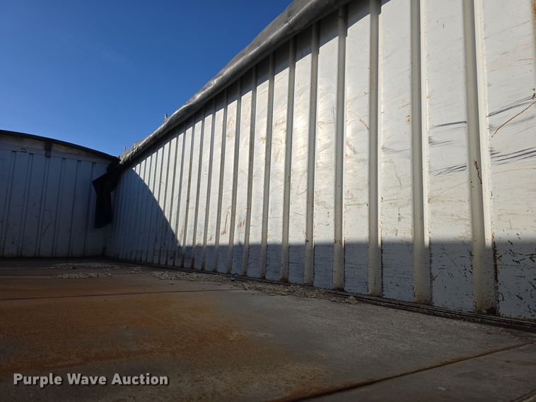 image for item DW3005 1987 White GMC grain truck