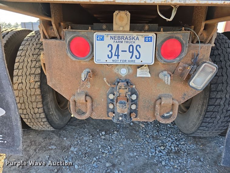 image for item DW3005 1987 White GMC grain truck