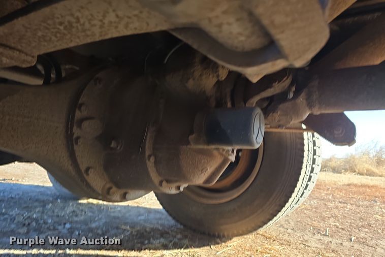 image for item DW3005 1987 White GMC grain truck