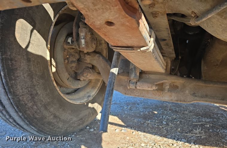 image for item DW3005 1987 White GMC grain truck