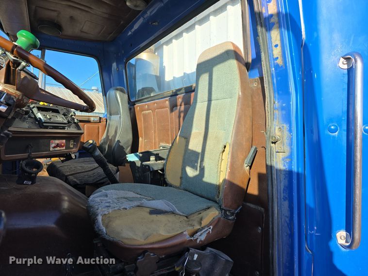 image for item DW3005 1987 White GMC grain truck