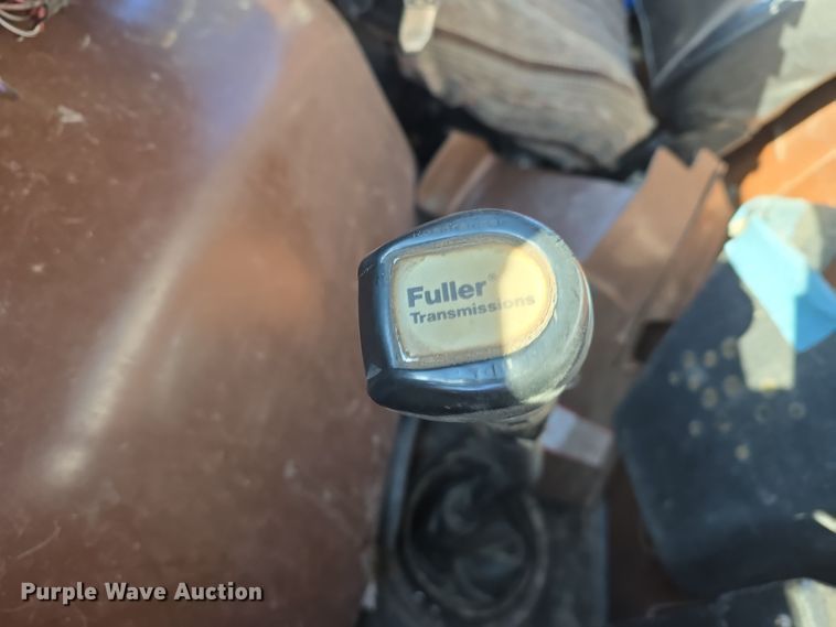 image for item DW3005 1987 White GMC grain truck