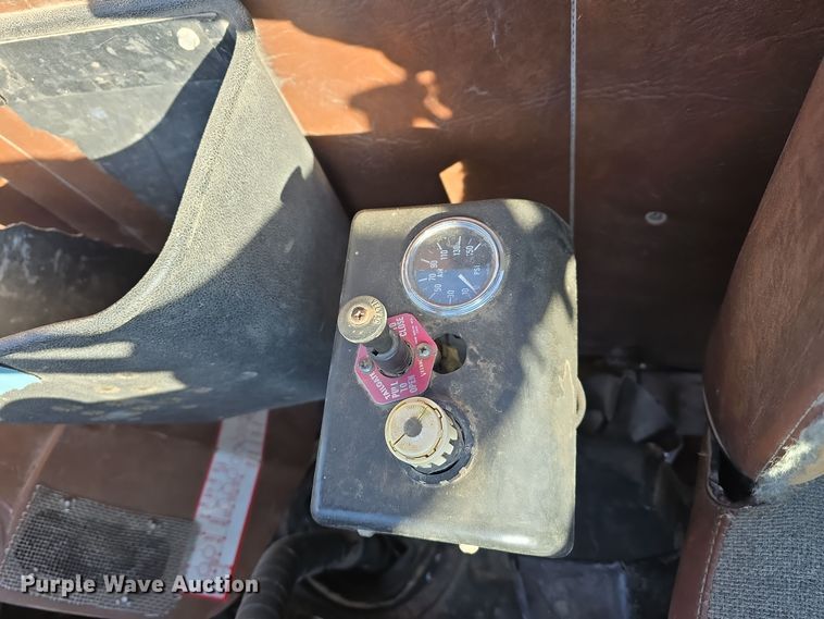 image for item DW3005 1987 White GMC grain truck