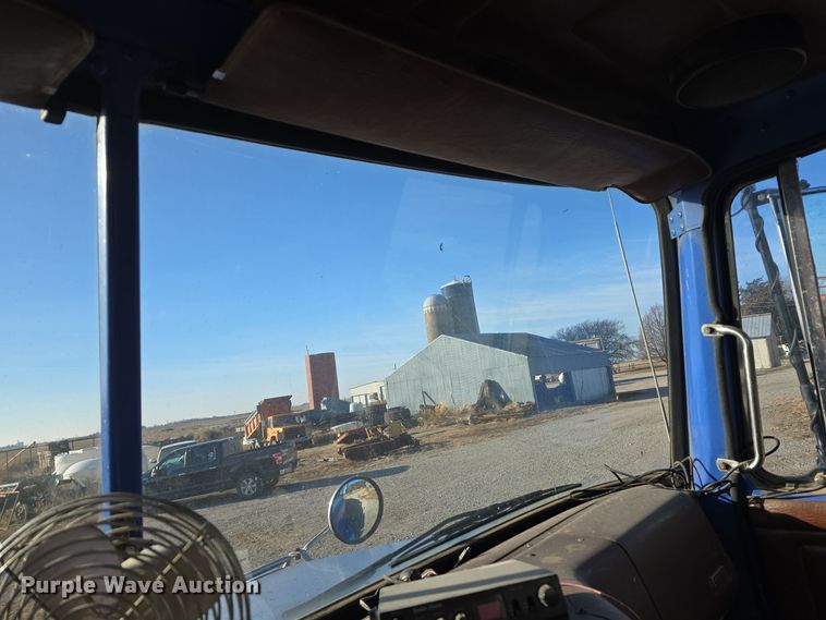 image for item DW3005 1987 White GMC grain truck