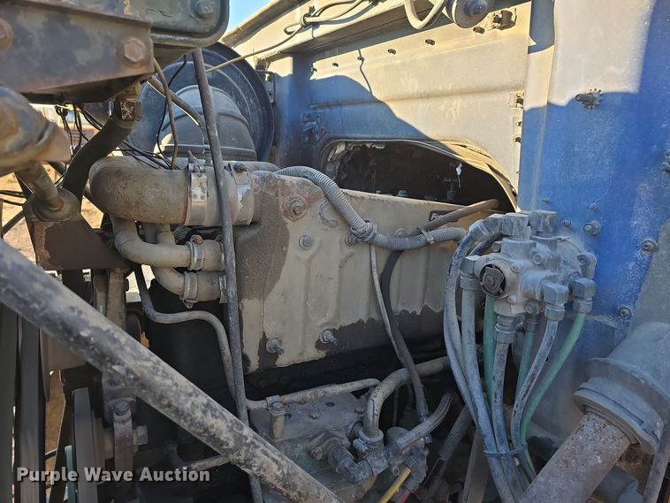 image for item DW3005 1987 White GMC grain truck