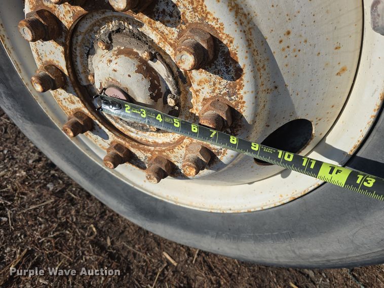 image for item DW3005 1987 White GMC grain truck