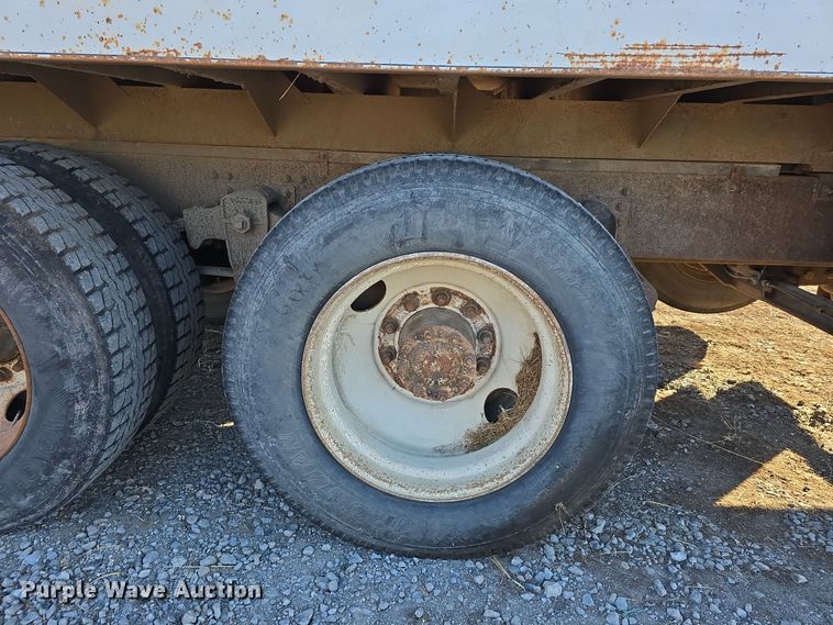 image for item DW3005 1987 White GMC grain truck