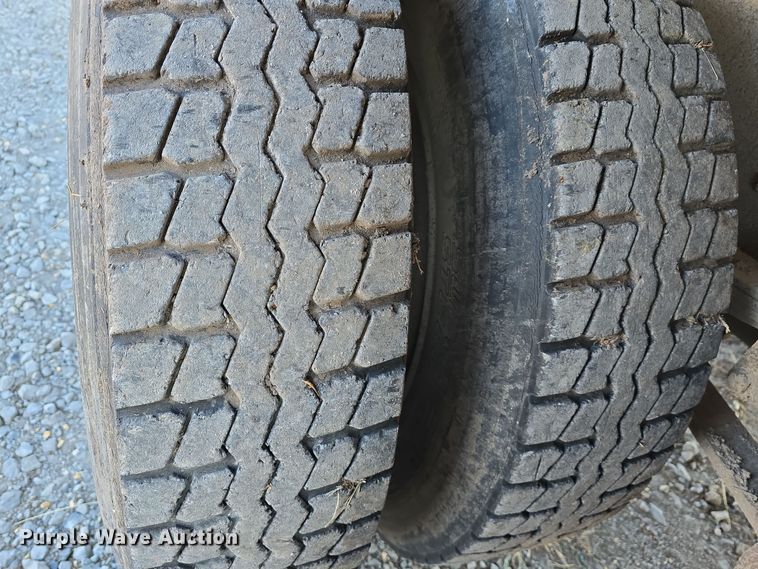 image for item DW3005 1987 White GMC grain truck