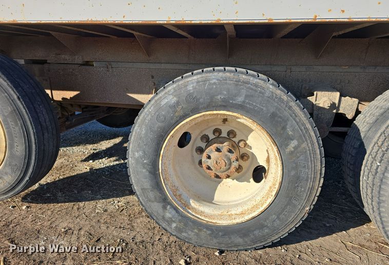 image for item DW3005 1987 White GMC grain truck